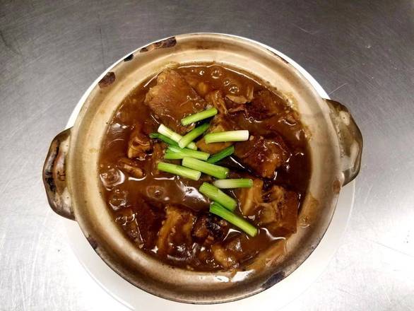 Braised Beef Brisket Hot Pot – 牛腩煲